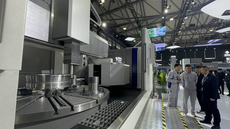 国产小型数控走心机：价格背后的价值考量